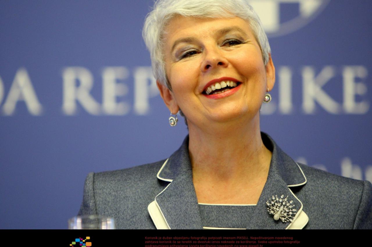 '01.07.2011., Zagreb - Premijerka Jadranka Kosor na konferenciji za novinare objavila pregovaracke dokumente.  Photo: Slavko Midzor/PIXSELL'