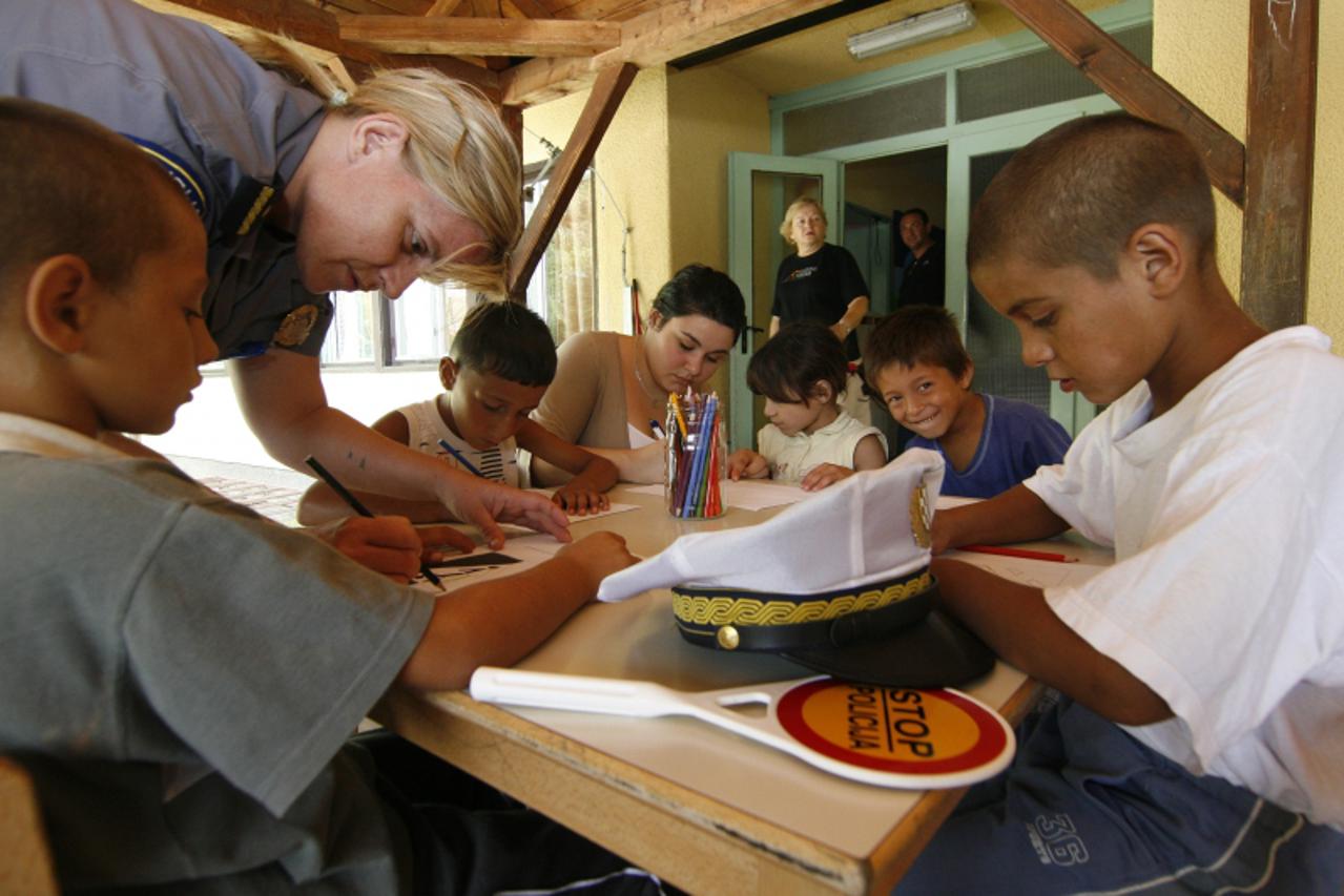 \'20.07.2010., Koprivnica - Romi predskolske dobi u maloj skoli i gradskom vrticu Tratincica. Photo: Marijan Susenj/PIXSELL\'