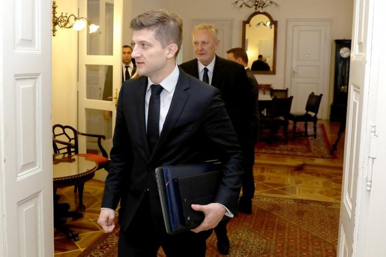 marić