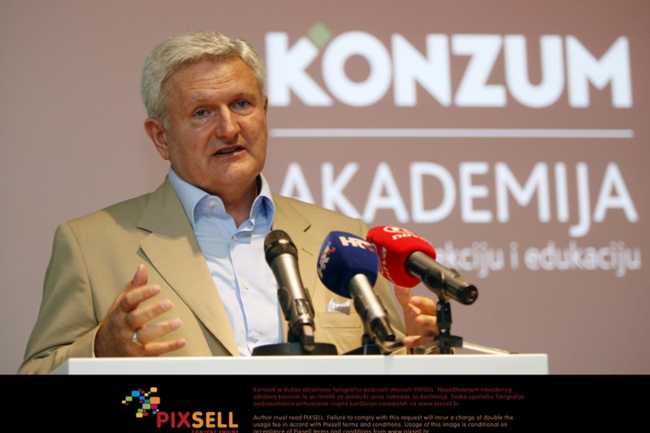 \'15.07.2010.,Sopot, Zagreb - Otvorenje Konzumove Akademije- Centar za selekciju i edukaciju. Centar se nalazi iznad maxi konzuma. Predsjednik uprave Agrokora Ivica Todoric. Photo: Slavko Midzor/PIXSE