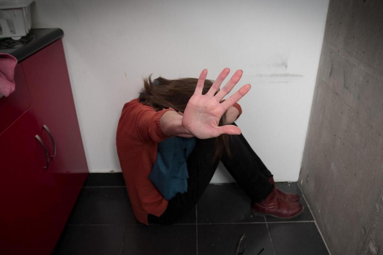 Ilustracija zlostavljanja žene