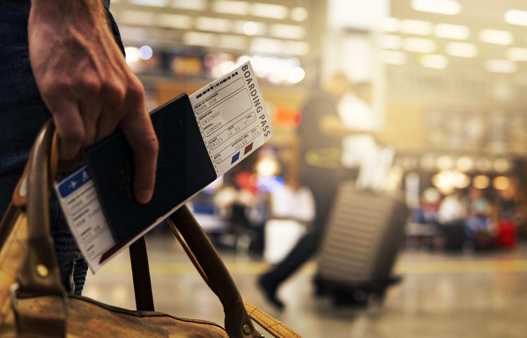 Prema novom izdanju Henley Passport Indexa, koje je ažurirano 13. travnja 2026., Singapur je zadržao prvo mjesto kao putovnica s najvećom slobodom putovanja. Građani Singapura bez vize mogu putovati u čak 192 destinacije diljem svijeta.