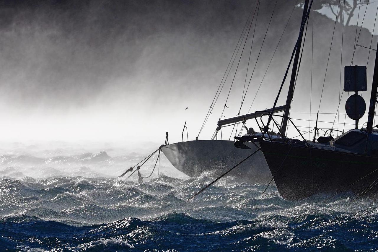 Orkanska bura u Makarskoj