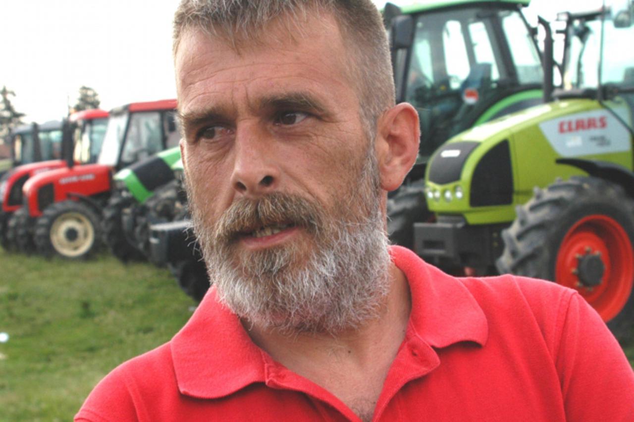 '02.07.2010., Bjelovar - Ogorceni mljekar Mladen Solcic iz Patkovca, potpredsjednik Hrvatskog saveza proizvodjaca mlijeka, godisnje proizvodi milijun litara mlijeka Photo: Damir Spehar/PIXSELL'