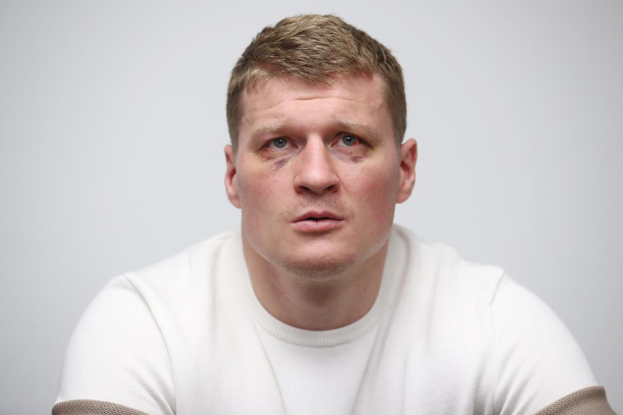 Russian boxers Povetkin and Papin give press conference in Moscow