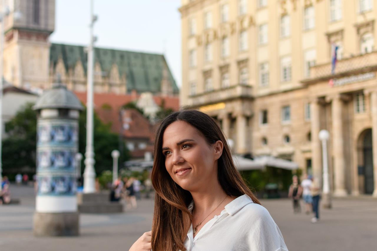 curka u zg