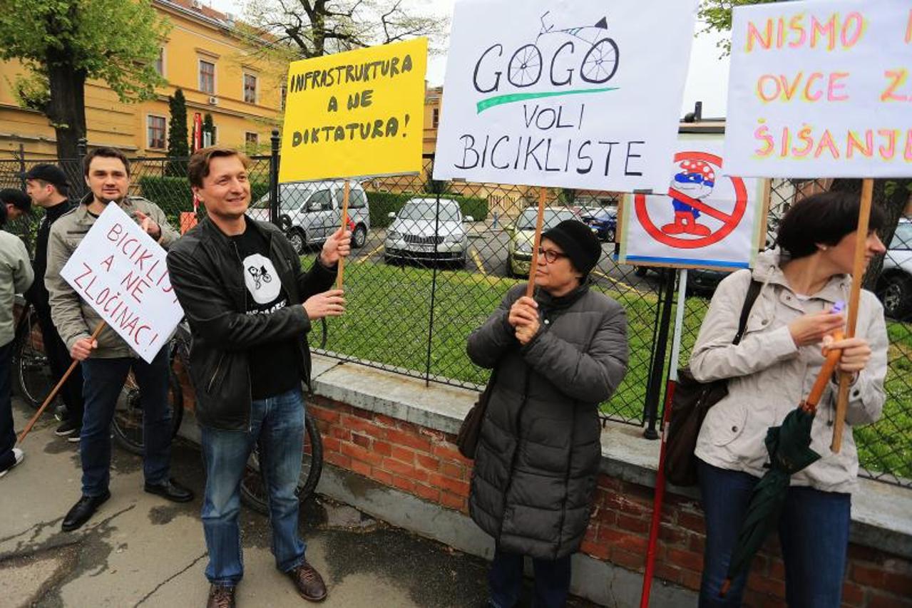 prosvjed biciklista