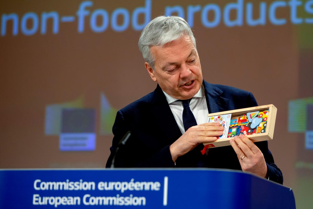 Media conference on the Safety Gate rapid alert system for dangerous products at EU headquarters