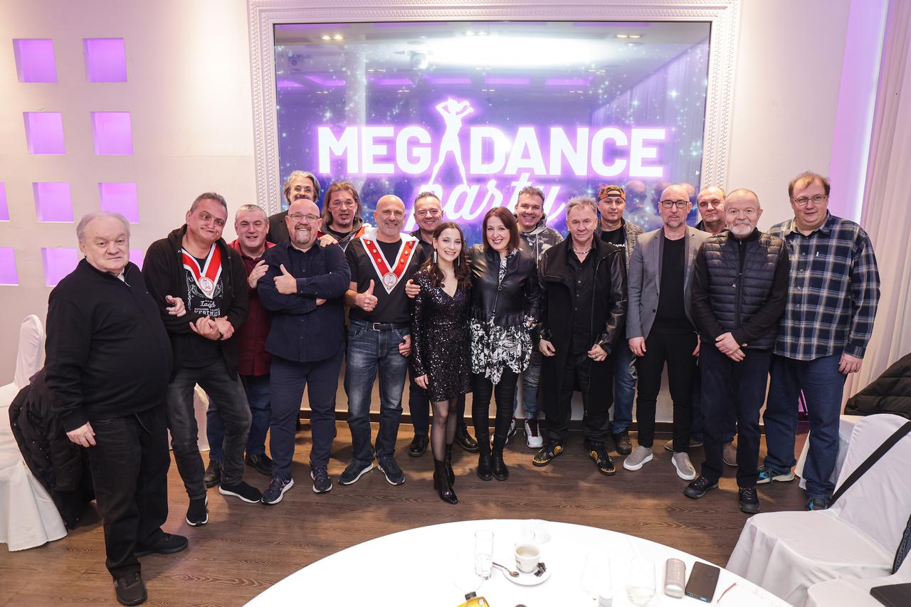 Zagreb: Okupljanje sudionika Mega Dance Partyja