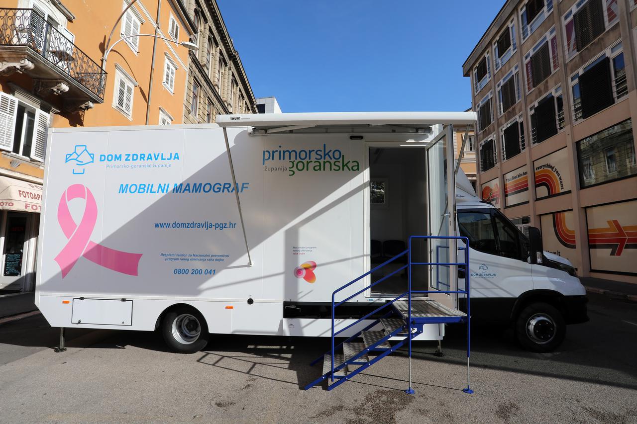 Rijeka: Primopredaja mobilnog mamografa Domu zdravlja 