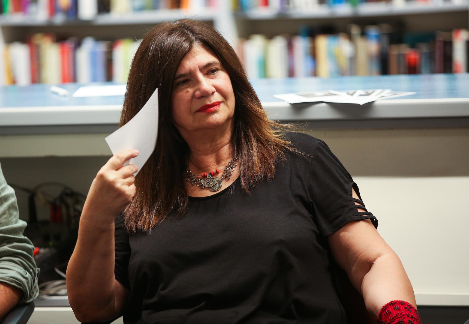 26.06.2023. Zagreb - U Knjiznici i citaonici Bogdana Ogrizovica otvorena je izlozba Maka Vejzovica pod nazivom "Atelijer". Mak Vejzovic predstavio je radove koji pokazuju emocionalnu i simbolicku praznog atelijera nakon gubitka oca, Fadila Vejzovica. Photo: Zeljko Hladika/PIXSELL