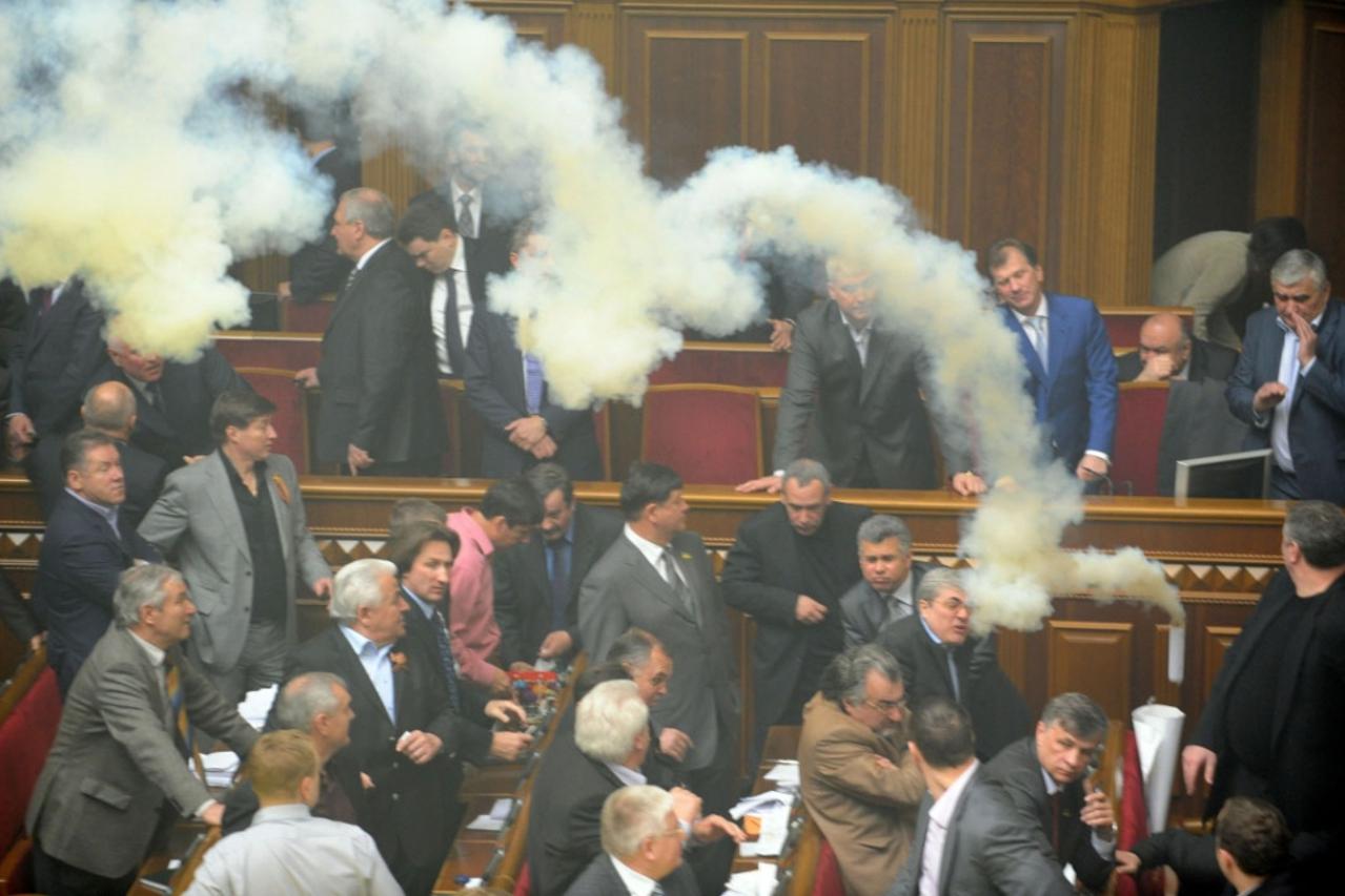 Ukrajinski aprlament (1)