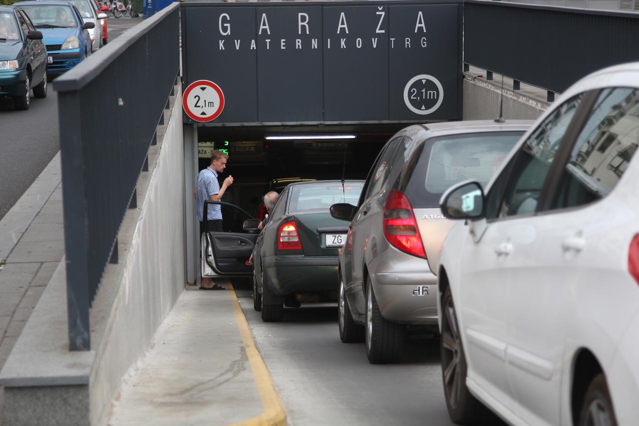 Zagreb: Zapo?ele gužve na ulasku u javne garaže koje su tijekom nevremena besplatne