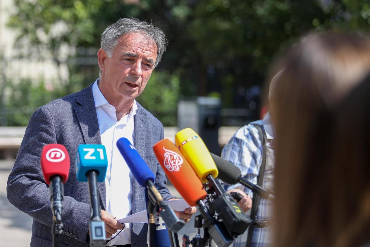 Zagreb: Pupovac se obratio javnosti na konferenciji za medije