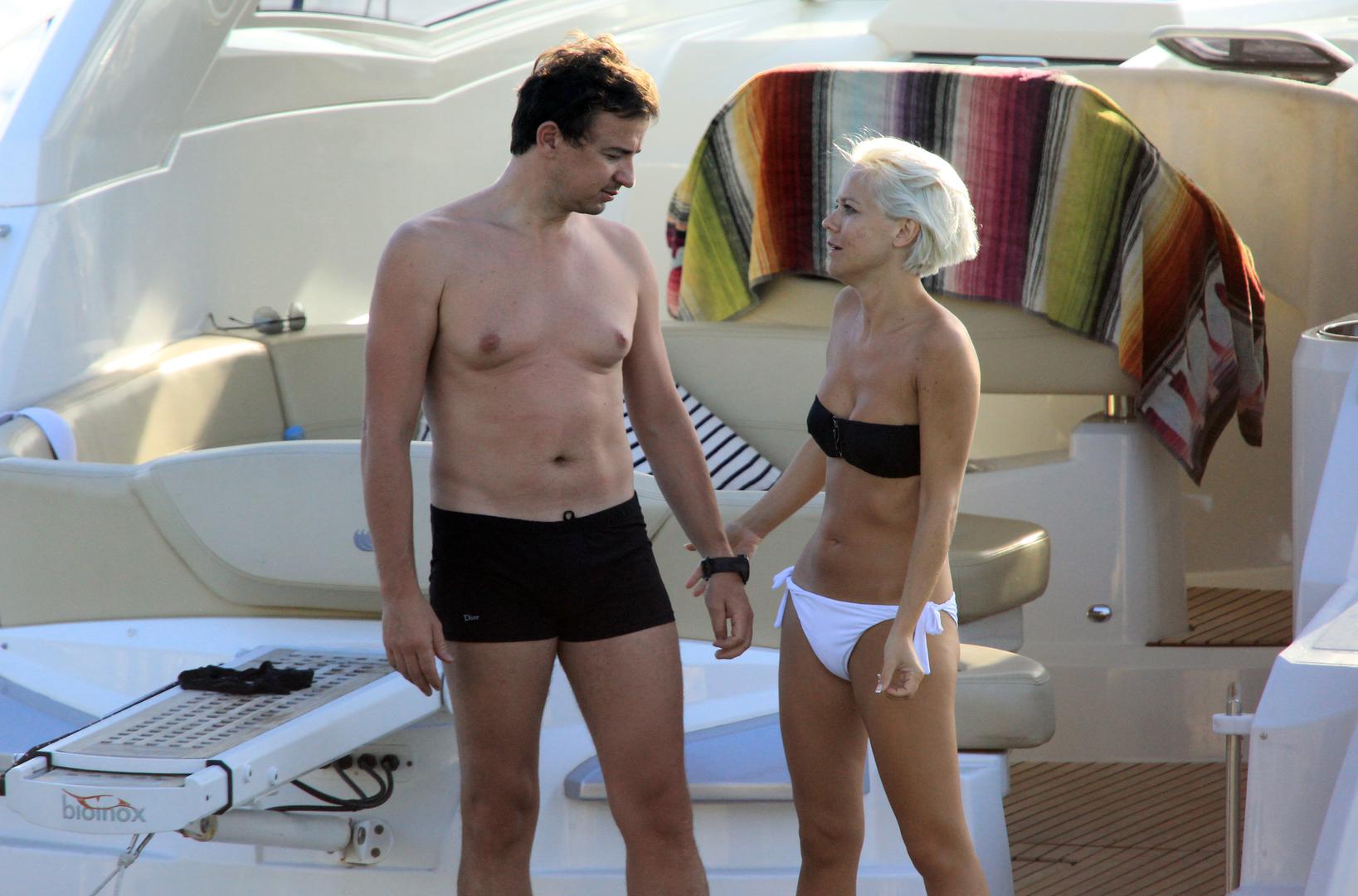 Veza s Kovačićem bila je najturbulentnija jer su četiri puta prekidali i mirili se. Živjeli su zajedno, ali nikako nisu pronalazili zajednički jezik i šuškalo se kako je ljubomora imala veliku ulogu kod njihovih prekida. 