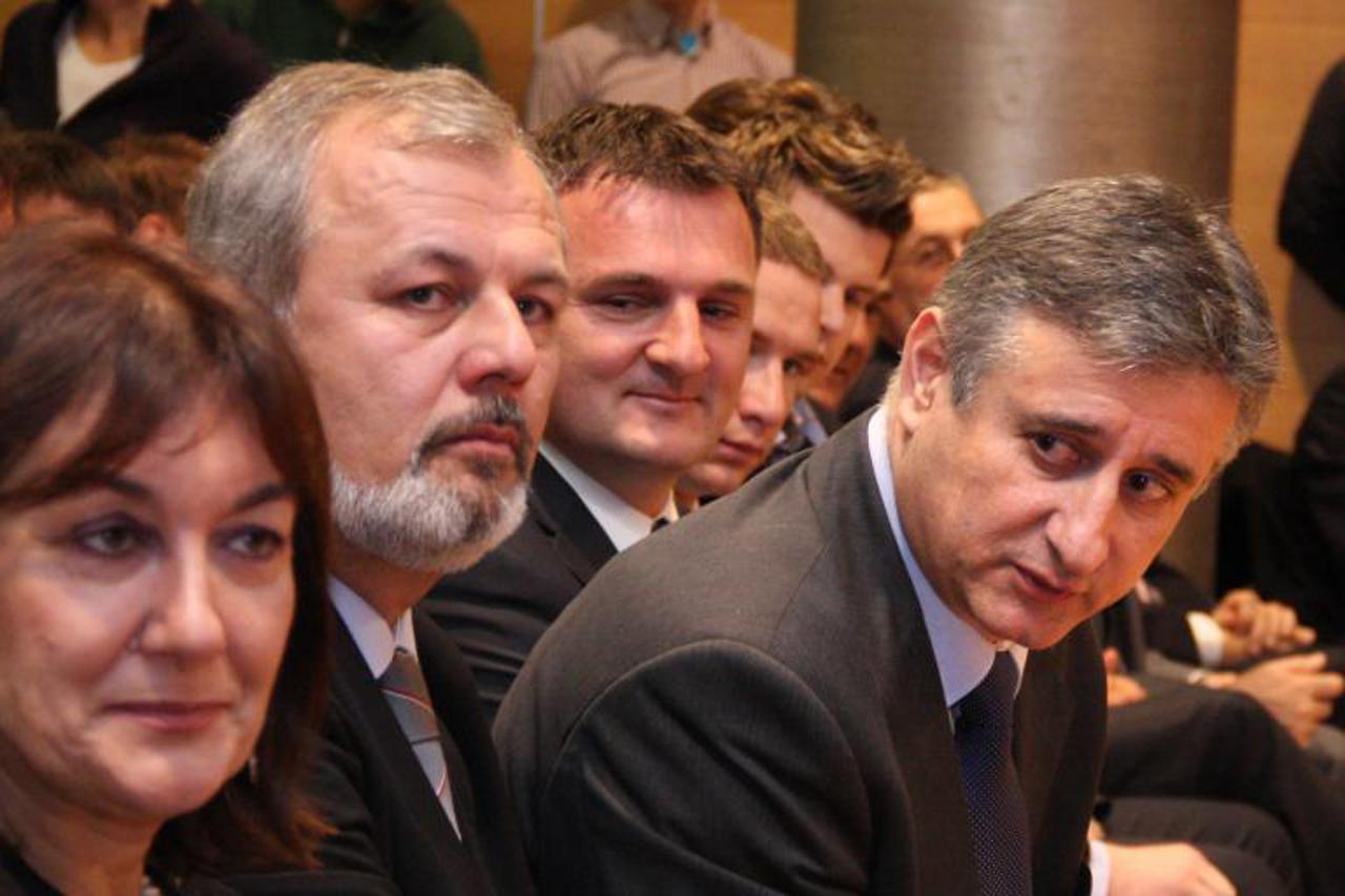 hdz, karamarko (1)