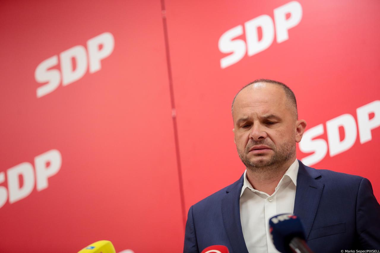 Zagreb: Siniša Hajdaš Dončić održao konferenciju za medije