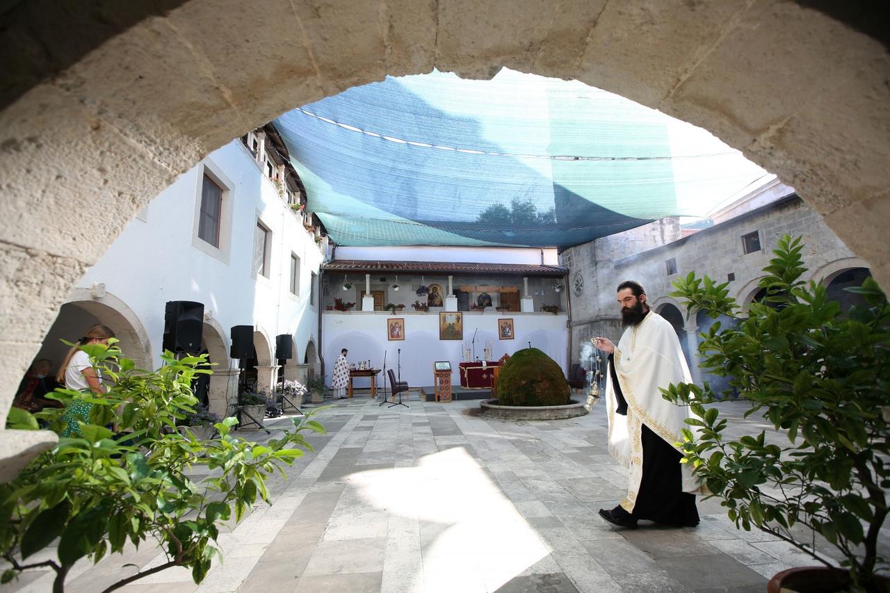 Kistanje: U manastiru Krka pravoslavni vjernici proslavili blagdan Preobraženja Gospodnjeg