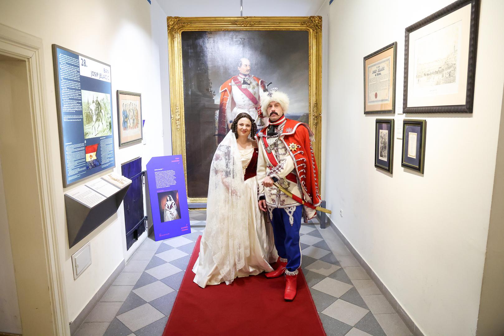 Među povijesnim ličnostima, u stalnom postavu Muzeja s posjetiteljima su razgovarale i povijesne događaje tumačili, Hermann Bollé, barunica Ana Marija Rauch,  ilirac Ljudevit Gaj, novinarka i književnica Marija Jurić Zagorka, krojačica Žuži Jelinek, gospon Fulir, animirani lik profesor Baltazar i brojni drugi