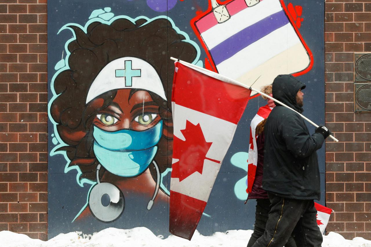 Truckers and supporters continue to protest COVID-19 vaccine mandates in Ottawa