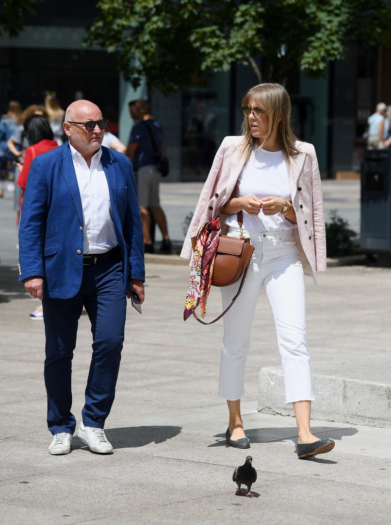 Par je jučer uživao u šetnji centrom Zagreba i iako su u dugoj vezi brak se ne spominje, a Mateša je prije godinu dana izjavio kako brak ne planira.