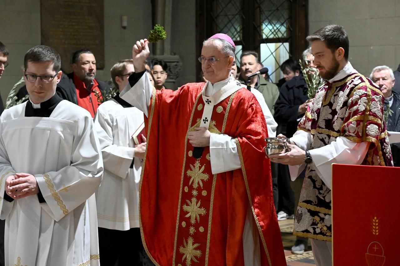 Zagreb: Nadbiskup Kutleša predvodio je svečano euharistijsko slavlje Nedjelje Muke Gospodnje - Cvjetnice