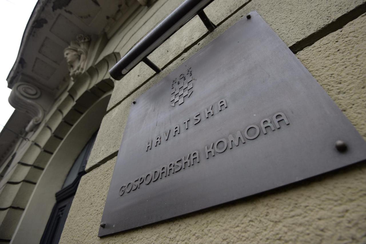 Zagreb: Zgrada HGK u kojoj inspektori pretražuju ured Nadana Vidoševi?a