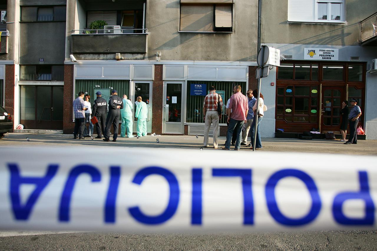 05.09.2005., Zvonimirova ulica, Zagreb - Dvojica zastitara ubijena u krvavoj pljacki Finine poslovnice.  