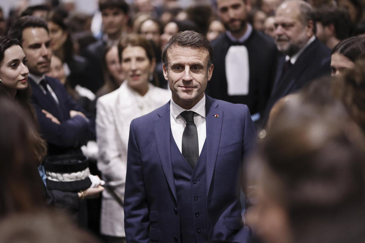 Emmanuel Macron en déplacement à Bordeaux à l’occasion de la prestation de serment de la nouvelle promotion de l’Ecole Nationale de la Magistrature