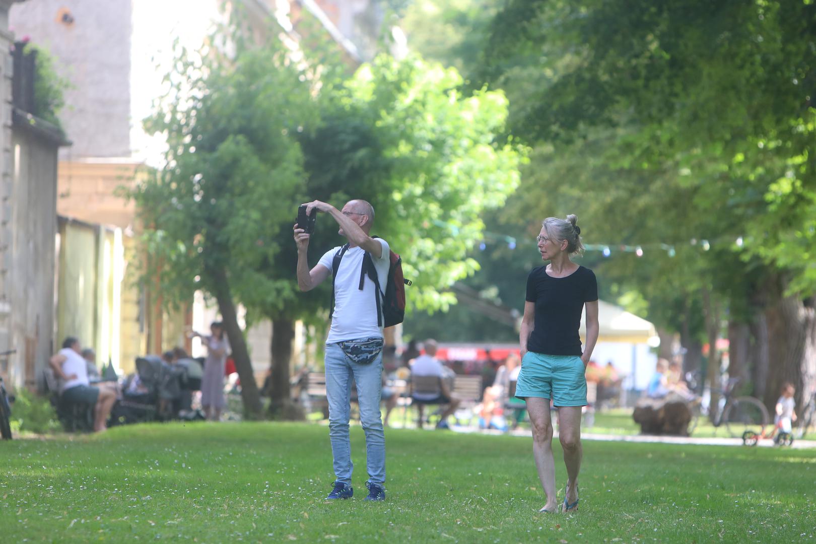 U Karlovcu je 5. srpnja 1950. izmjereno 42,4 °C. 