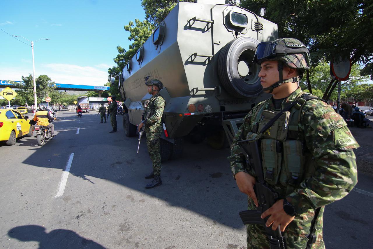 Colombia deploys troops to the Venezuelan border to combat organized crime, in Villa del Rosario