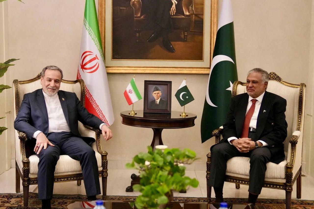 Iran's Foreign Minister Abbas Araqchi meets with Pakistan's Foreign Minister Ishaq Dar, in a location given as Islamabad