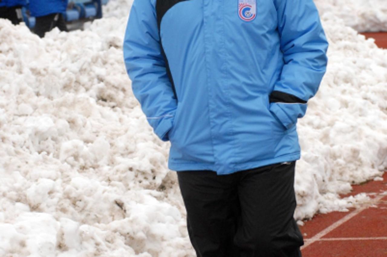 '01.03.2011., Vinkovci - 1. HNL, 19. kolo, HNK Cibalia Vinkovci - NK Zadar. Trener Cibalie Stanko Mrsic Photo: Goran Ferbezar/PIXSELL'
