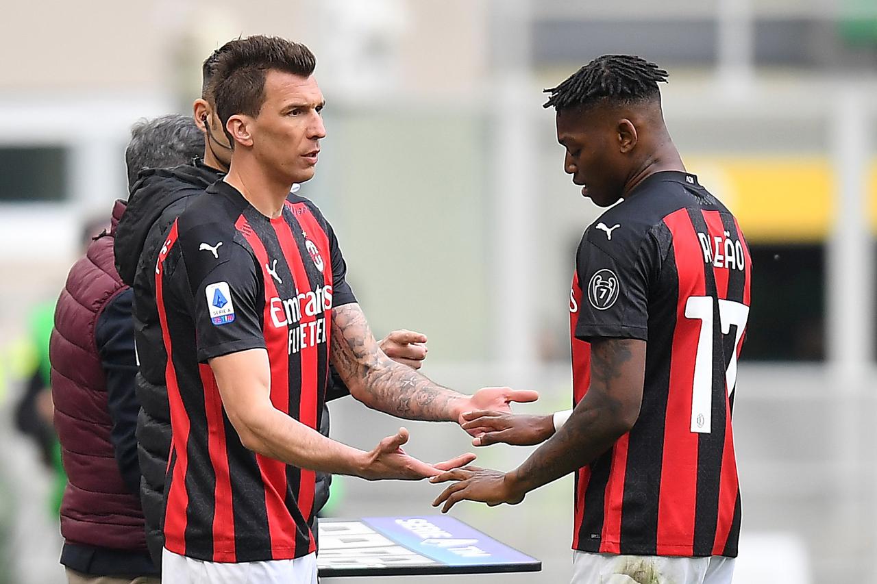 Serie A - AC Milan v Genoa