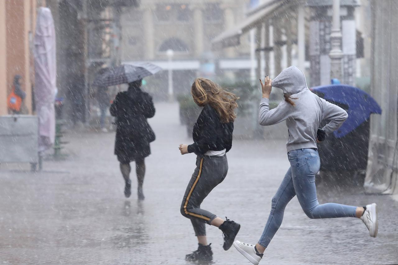 Kiša i tuča u Zagrebu