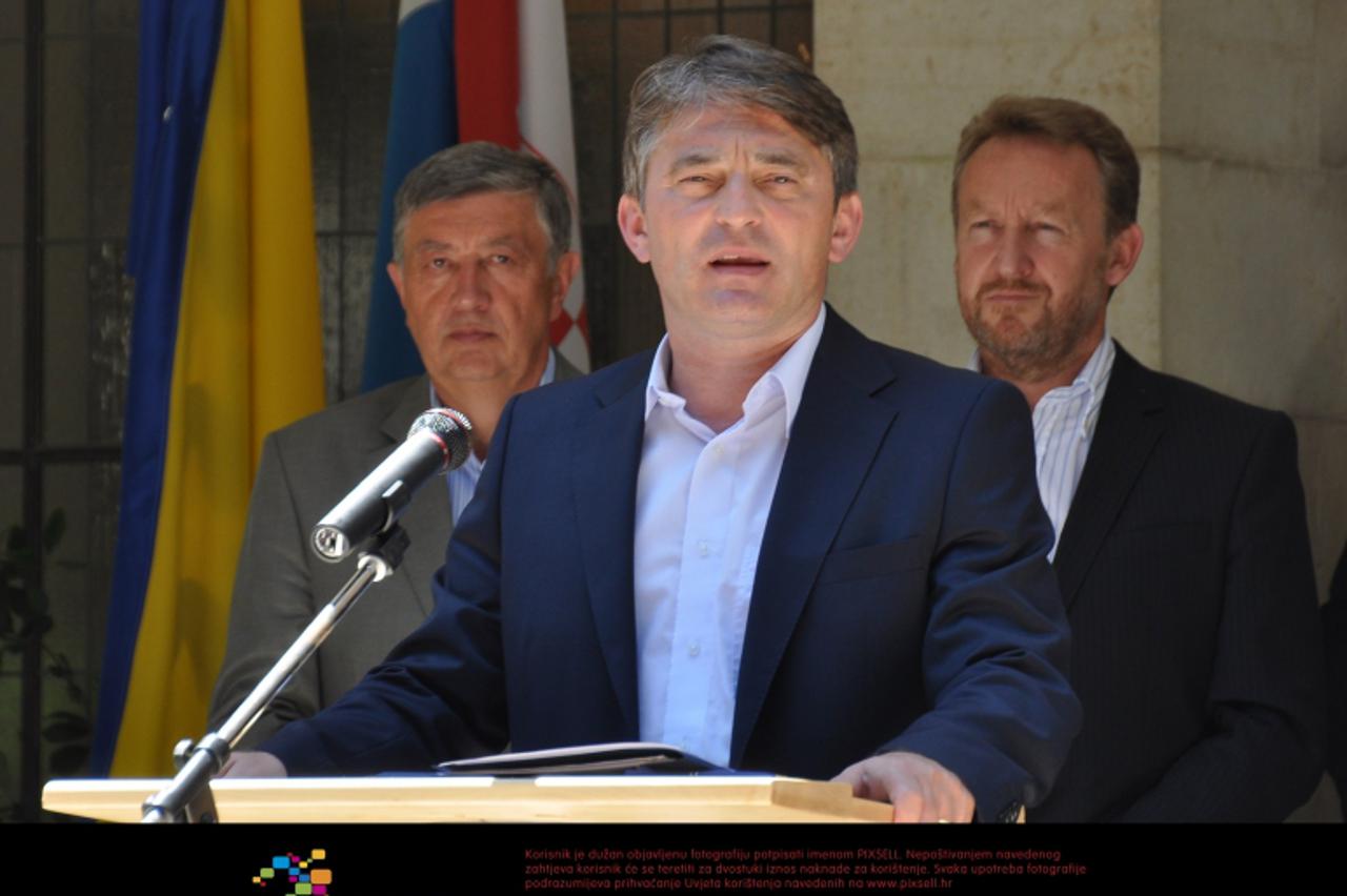 '18.07.2011., Brijuni - U Bijeloj vili odrzan trilateralni sastanak presjednika Hrvatske, Srbije i Predsjednistva BiH.Zeljko Komsic Photo: Dusko Marusic/PIXSELL'