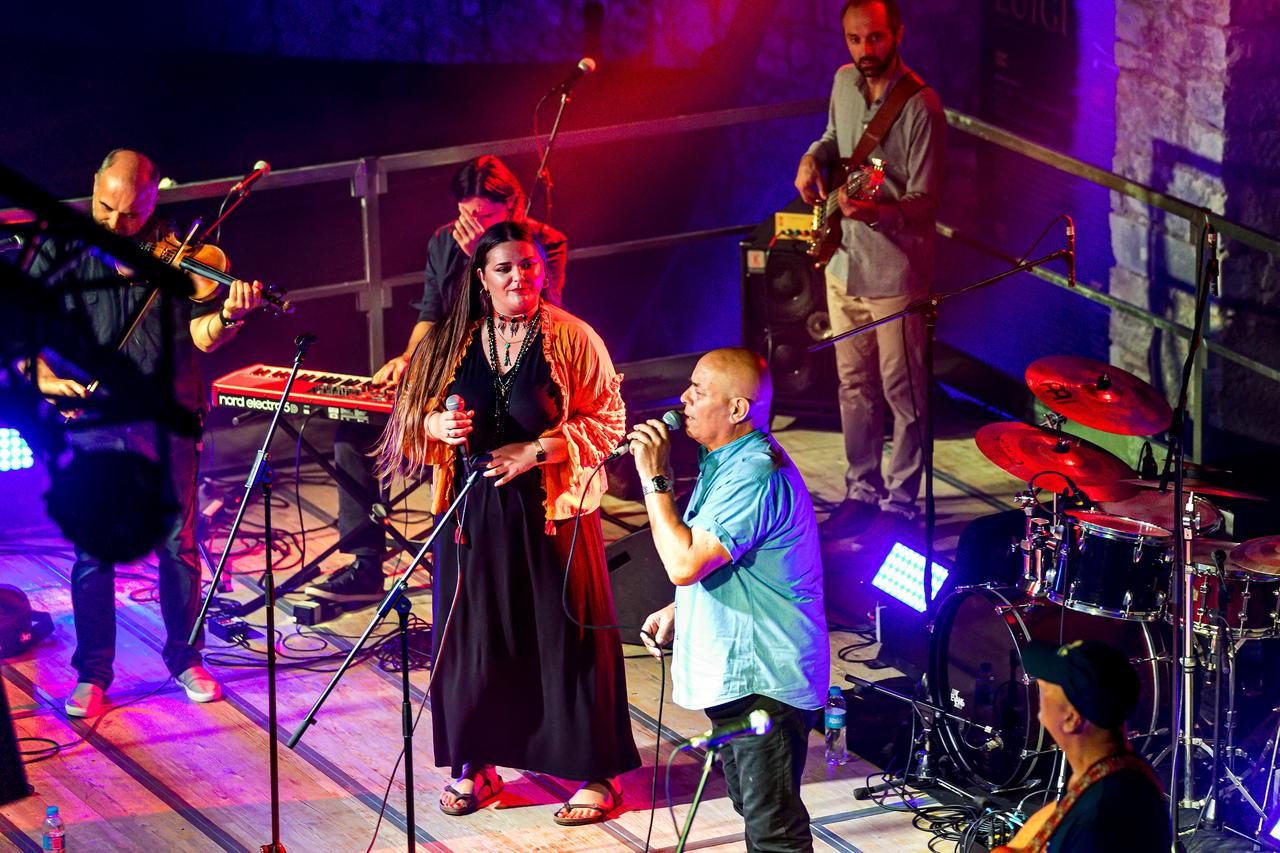 Pula: Koncert grupe Mostar Sevdah Reunion održan na Kaštelu