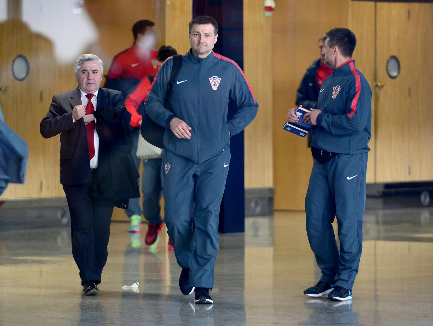 NENAD KROŠNJAR - Jedan od četvorice fizioterapeuta