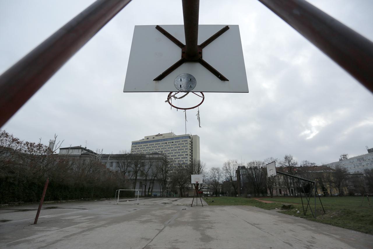 18.01.2015., Zagreb - Zapusteno srednjoskolsko igraliste u Klaicevoj ulici.  Photo: Grgur Zucko/PIXSELL