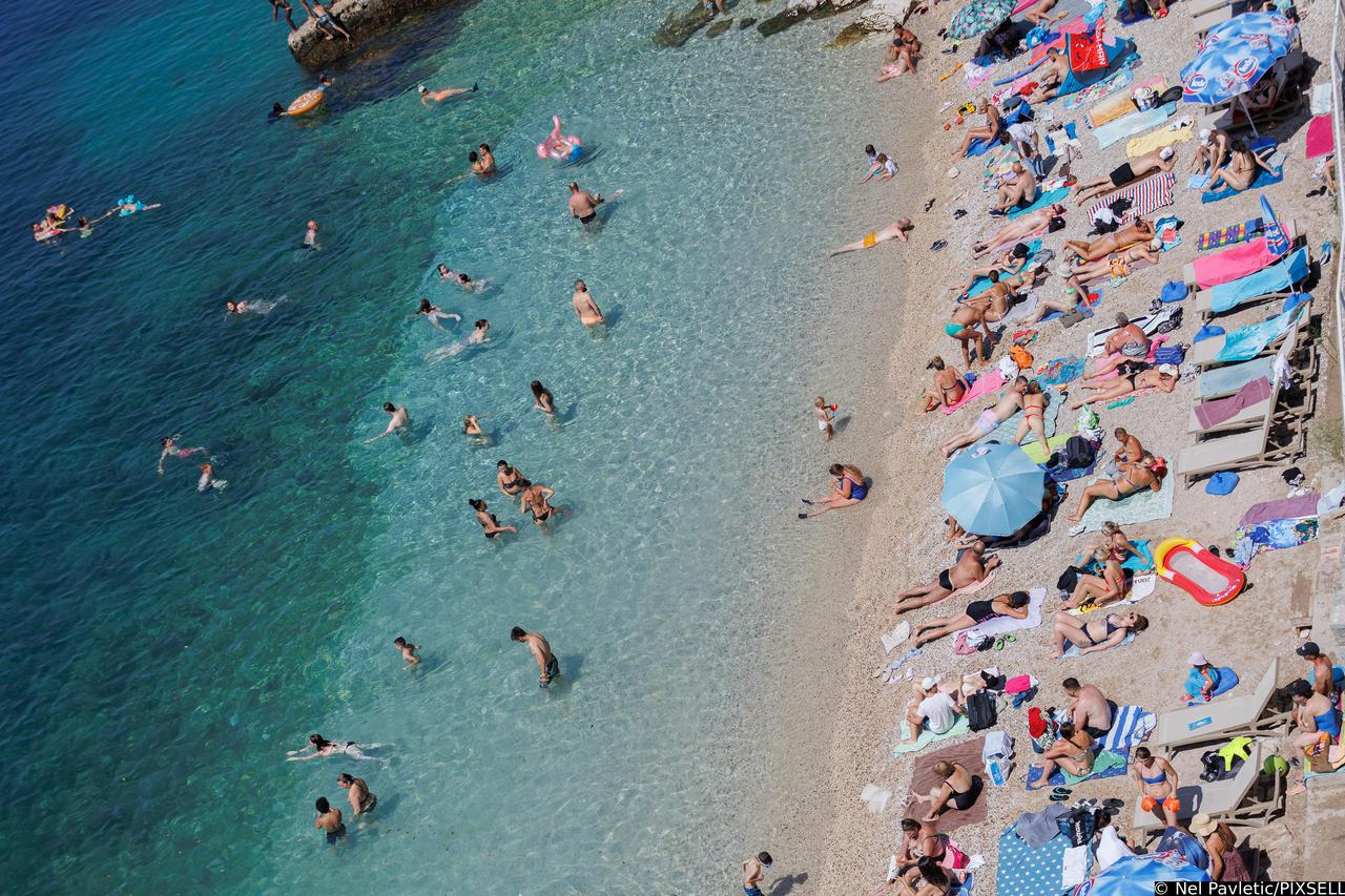 Riječani su spas od vrućina potražili na moru
