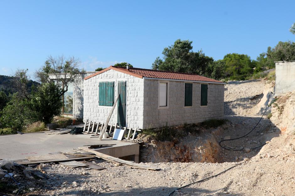 Šibenik: Gradovi, naselja i ceste uz more i Jadransku magistralu su gradilište