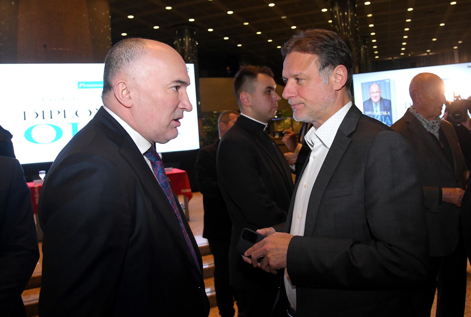 16.01.2023., Zagreb - U Nacionalnoj i sveucilisnoj knjiznici odrzana je promocija 2. dopunjenog izdanja knjige "Diplomatska oluja" Mate Granica. predstavnik Styria Media Grupe u Hrvatskoj Ivan Tolj, predsjednik Sabora Gordan Jandrokovic Photo: Josip Regovic/PIXSELL