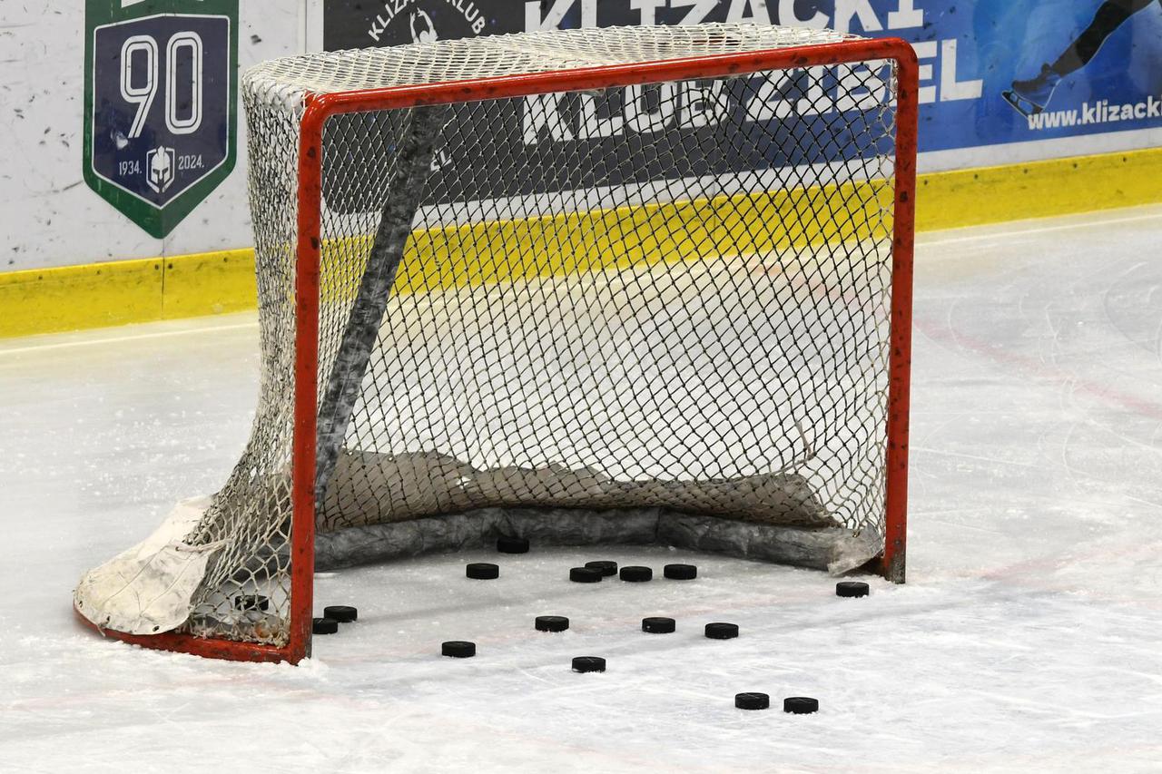 Sisak: Prva polufinalna utakmica doigravanja Alpske lige KHL Sisak - HC Merano
