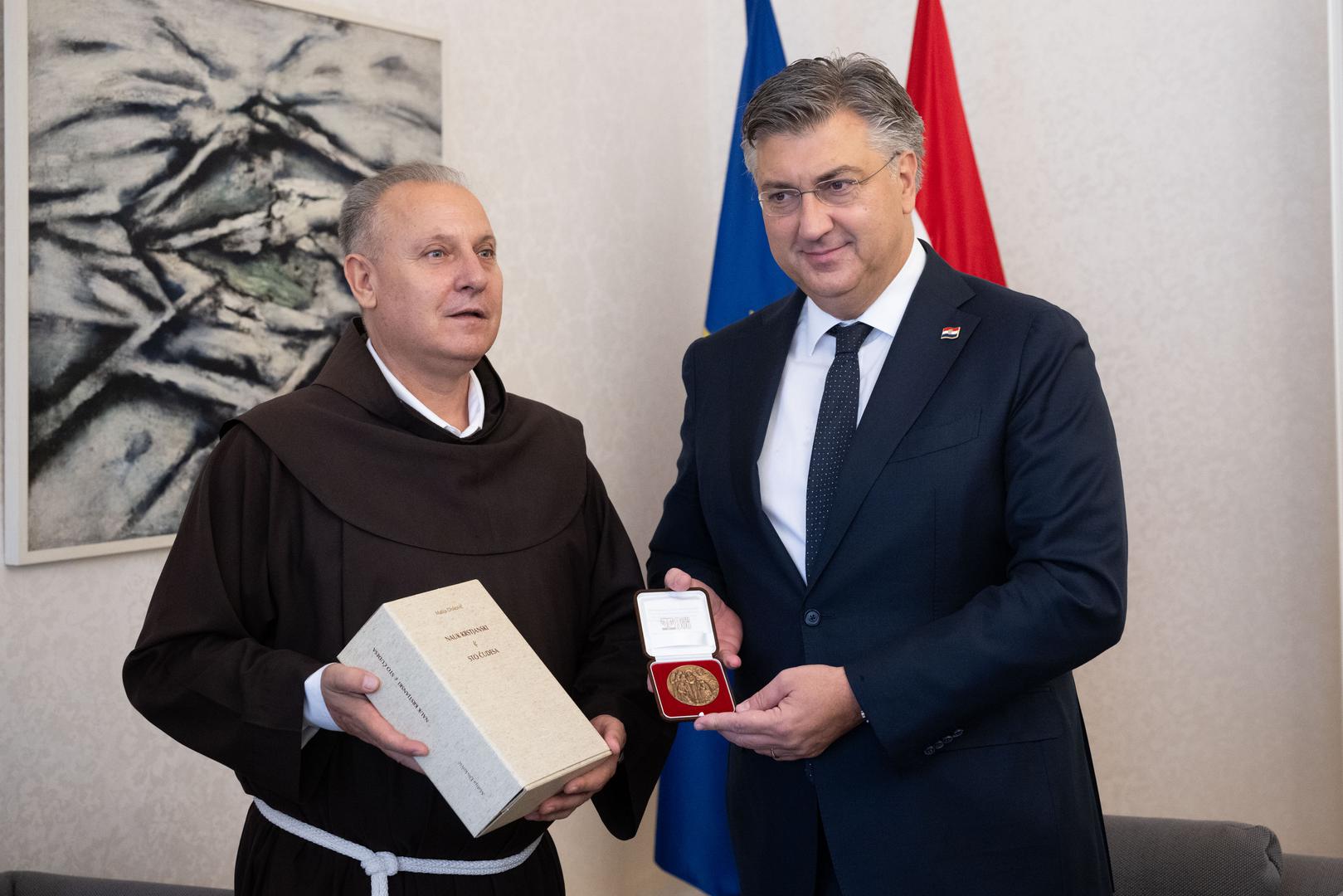 Poznato je da je i ranije, primjerice 2016. godine, uspio izgubiti desetak kilograma