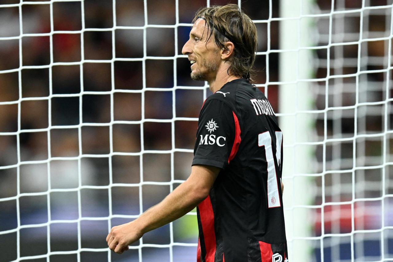Coppa Italia - AC Milan v Bari