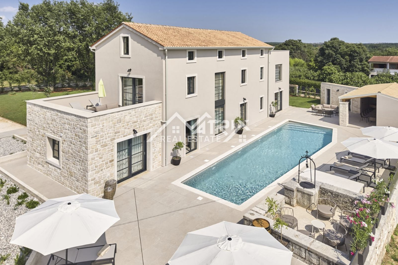 Poreč okolica, Vila