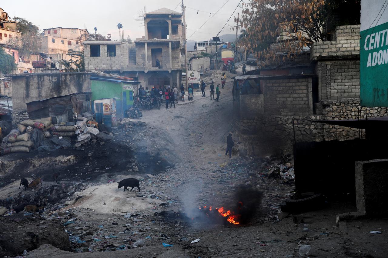 Haiti gang war spreads in upscale suburb, in Port-au-Prince
