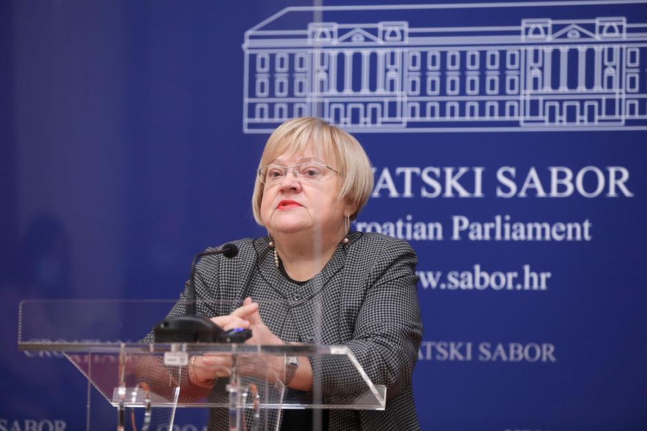 Zagreb: Anka Mrak Taritaš o temi: 20 mjeseci nakon potresa - o obnovi se više ni ne priča