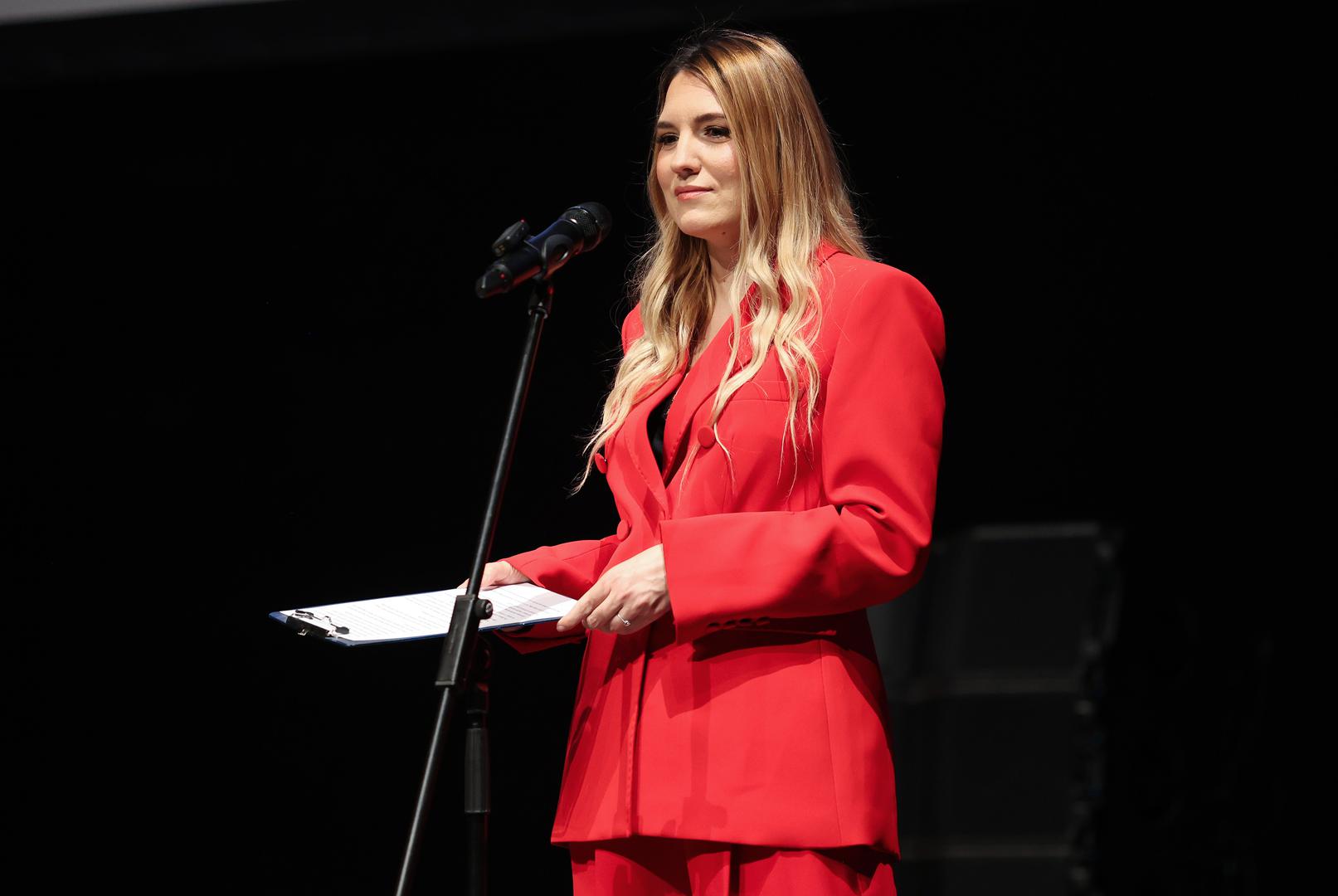 U nedjelju 5. svibnja 2024. u splitskom HNK premijerno je prikazan dokumentarni film 'Nepoznato o poznatima: Toni Tomas 'Splitsko zlato'' redateljice i scenaristice Irene Škorić.