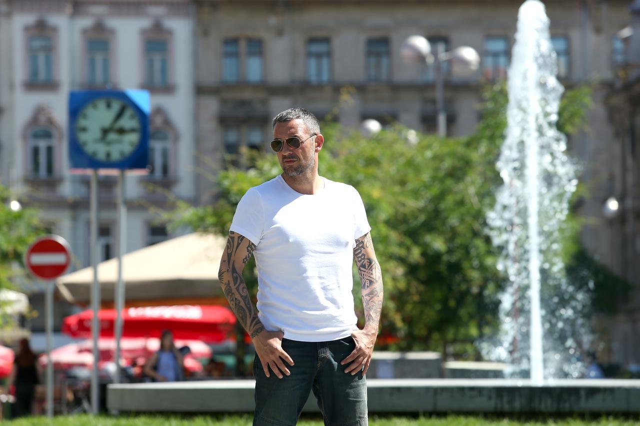 Zagreb: Aleksandar Sandi Cenov u svom kvartu na Britancu